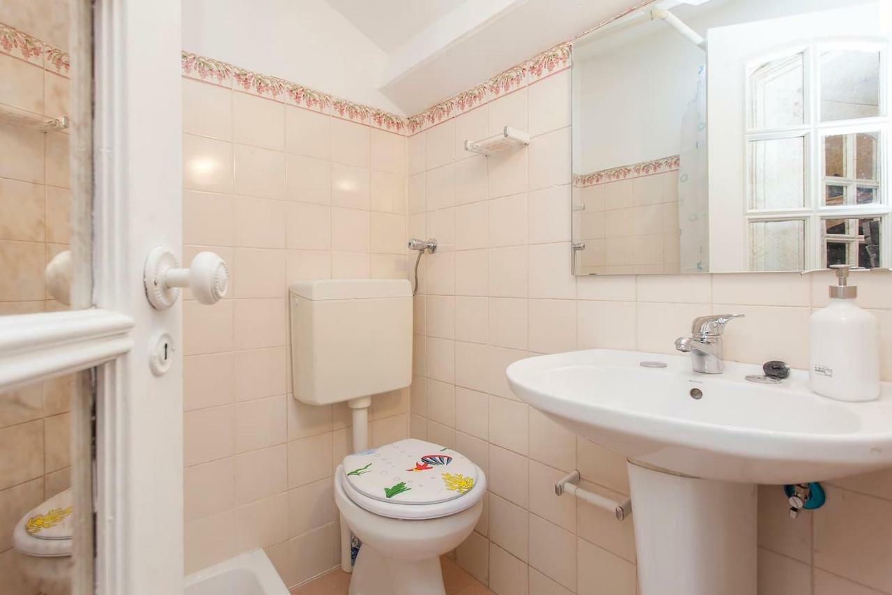 Apartment Cozy Flat In Adamastor Lisbon